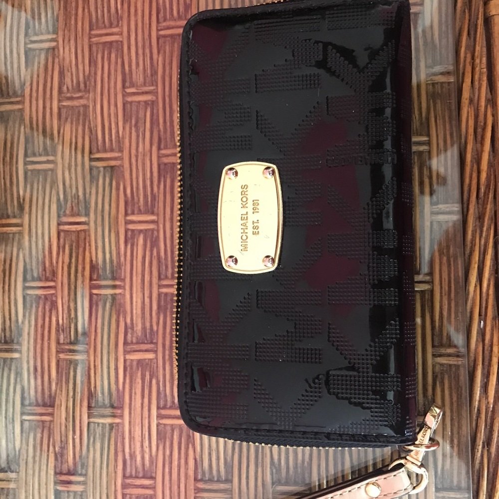 Michael Kors wristlet